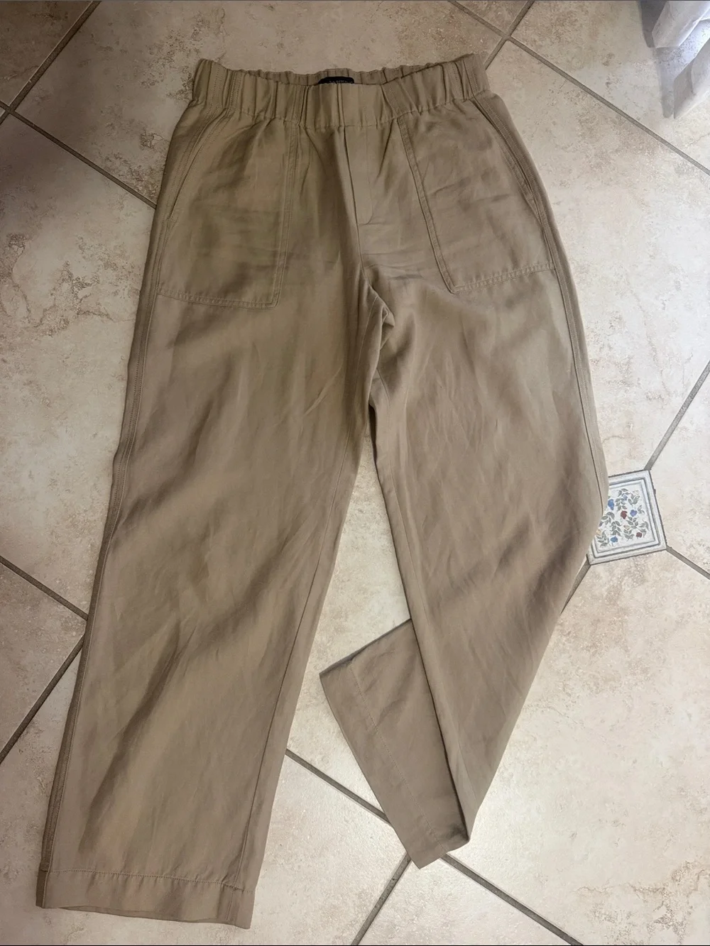 Banana Republic Women’s Pants in Light Brown - Picture 1 of 8